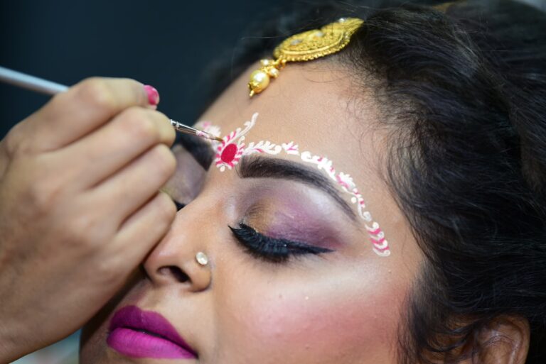 The Secret to Long-Lasting Makeup That Stays All Day